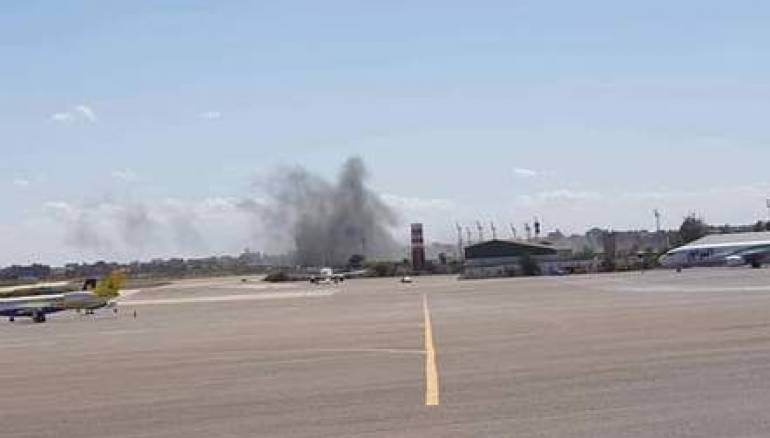 Pasukan Haftar Serang Bandara Internasional di Tripoli